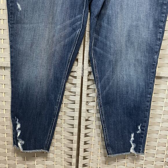 Maurices Skinny Ankle Jeans Women’s 34 Short Medium Wash Distress Raw Hem NEW - Picture 4 of 11